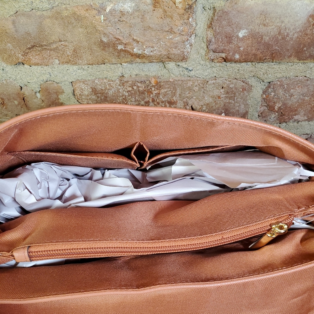 A new day faux pebbled leather cross body bag - Picture 4 of 8
